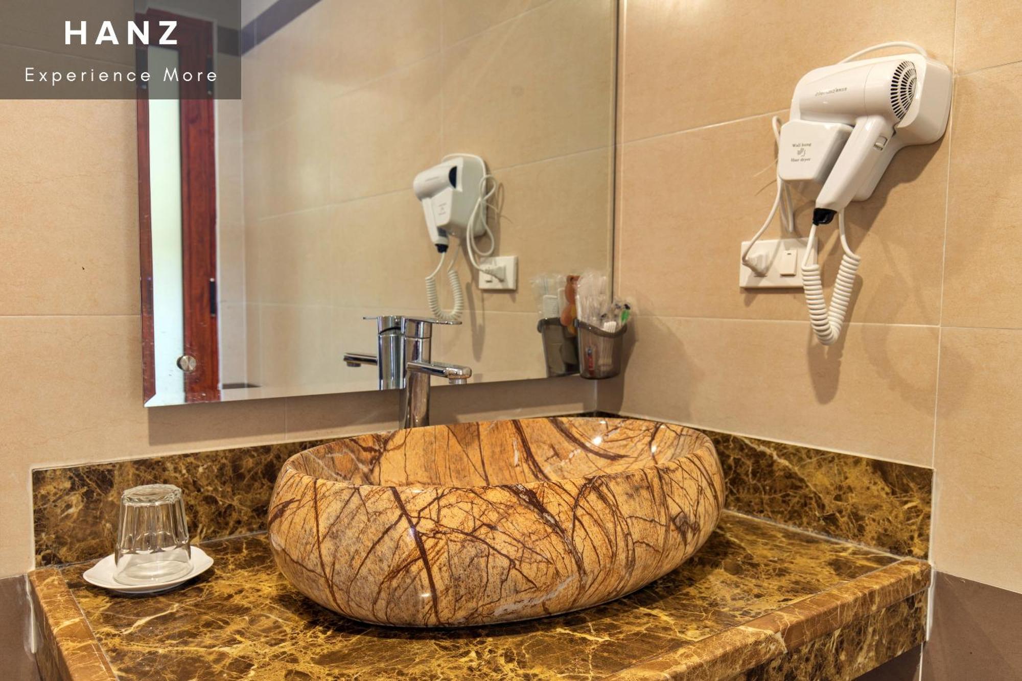 Hanz Noi Bai Airport Hotel Hanoi Bilik gambar