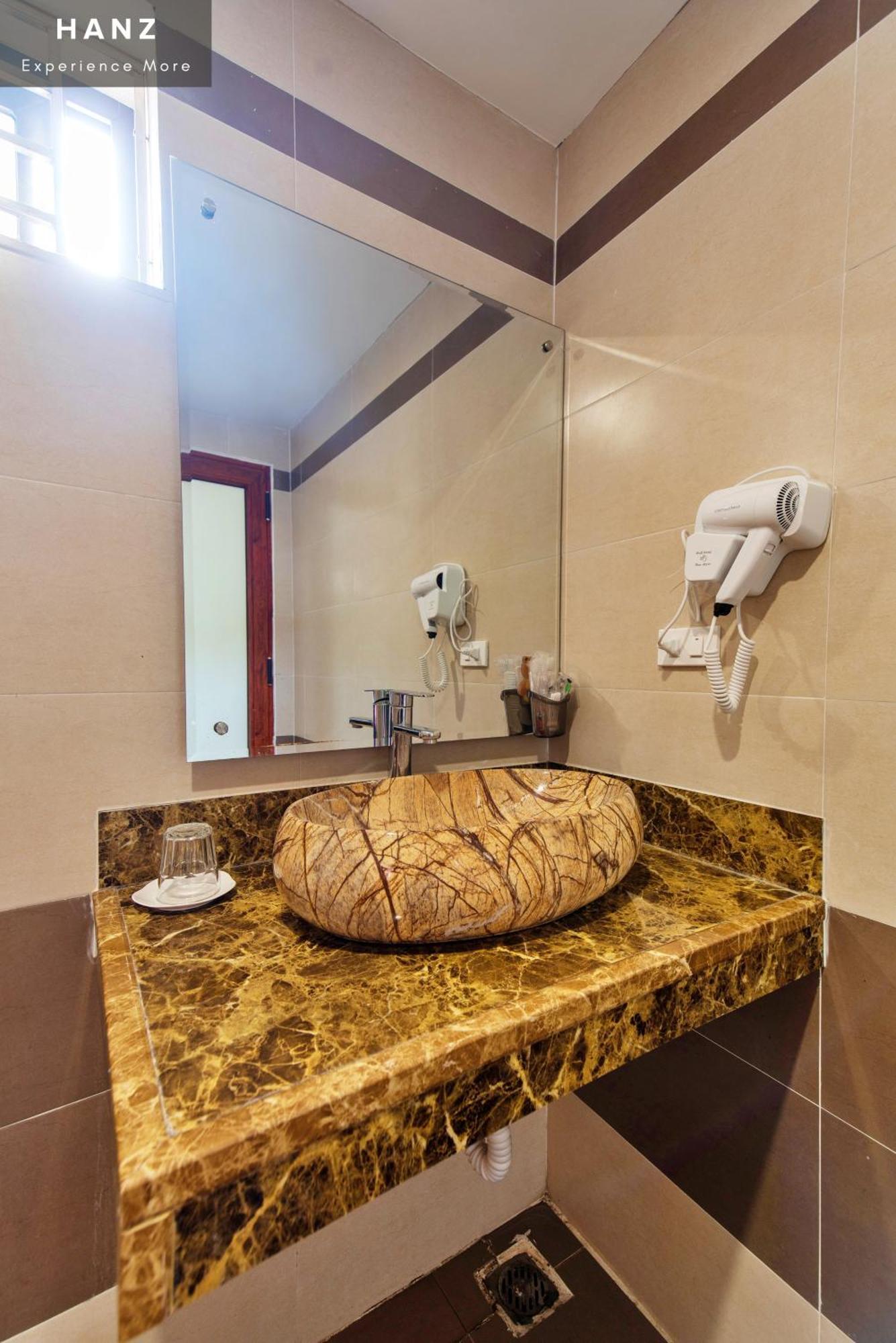 Hanz Noi Bai Airport Hotel Hanoi Bilik gambar